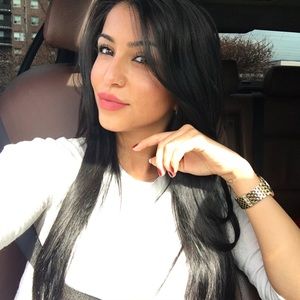 Meet your Posher, Noura